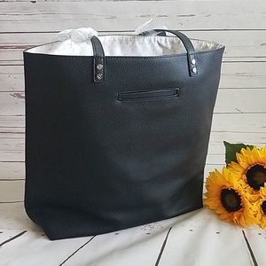 Around the town tote by Thirty-One